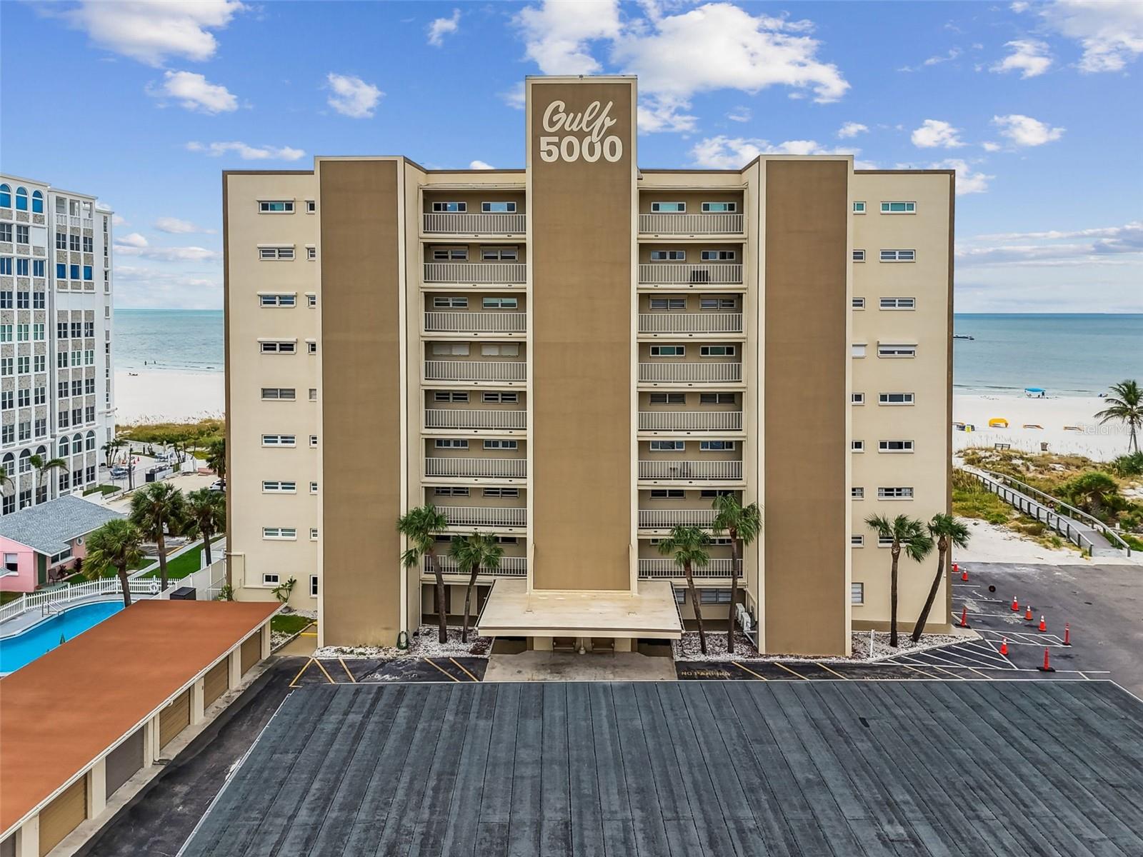 Condominium em ST PETE BEACH, FL - Daniel Dourado