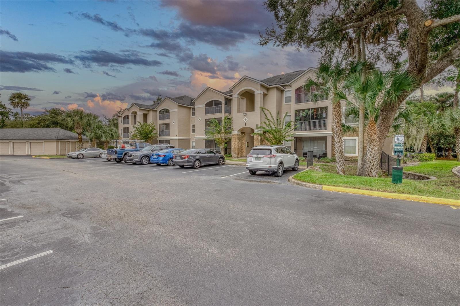 Condominium em PORT ORANGE, FL - Daniel Dourado