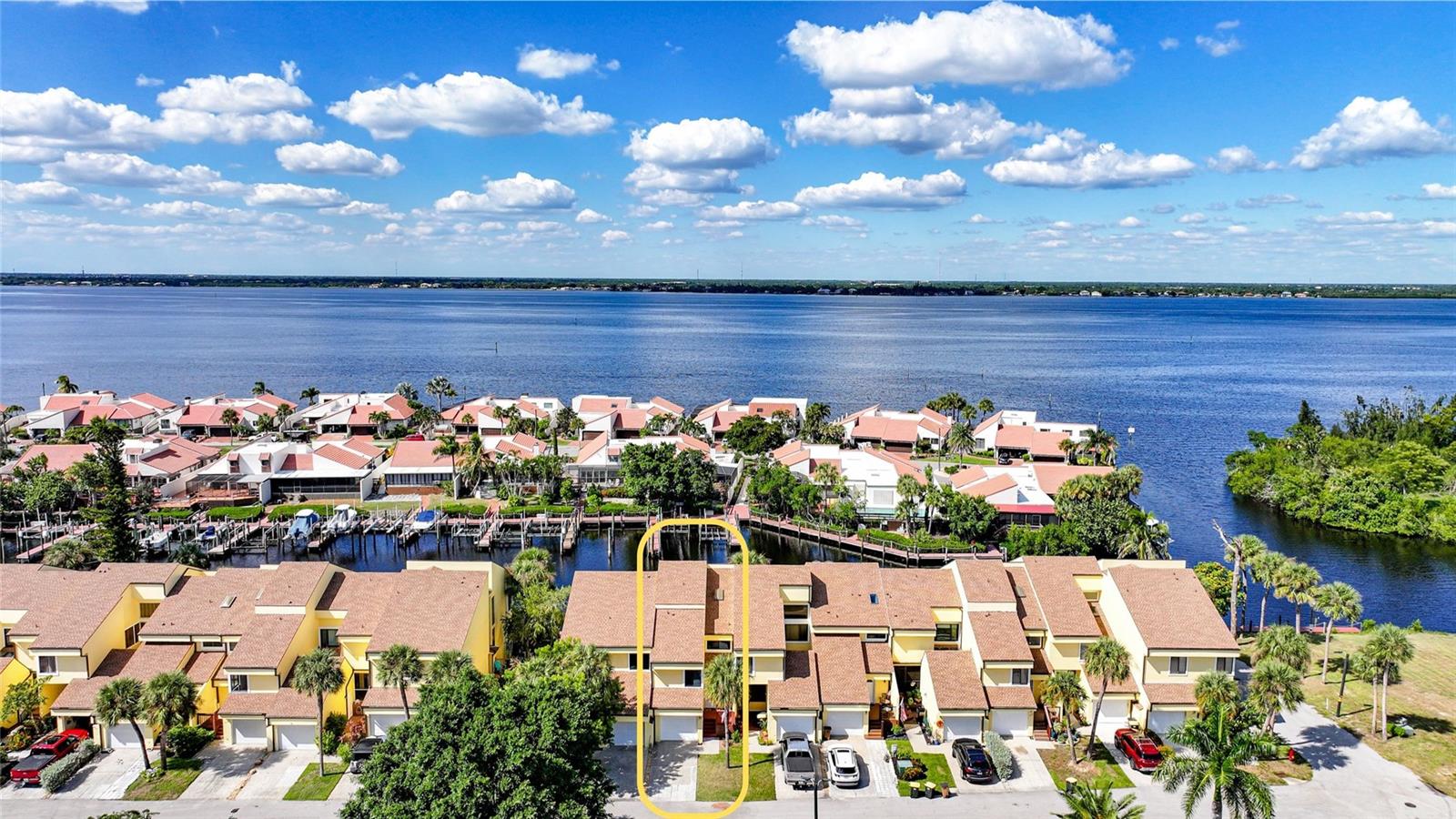 Condominium em PUNTA GORDA, FL - Daniel Dourado