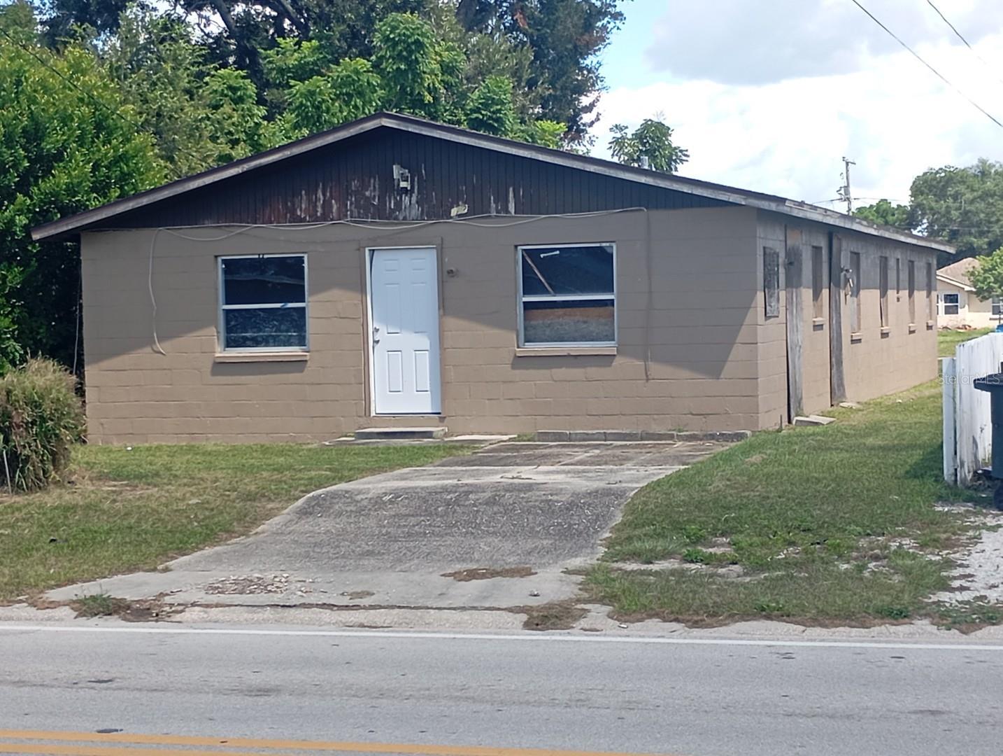 Duplex in LAKE WALES, FL - Daniel Dourado