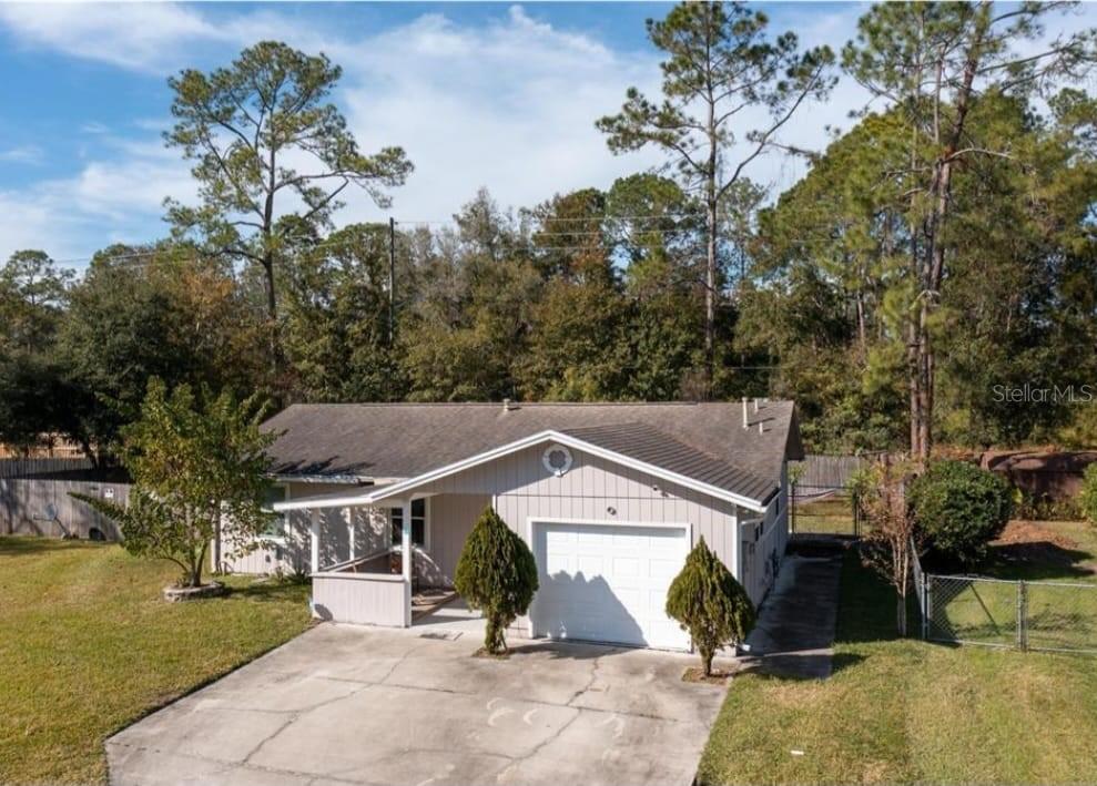 Single Family Residence in GAINESVILLE, FL - Daniel Dourado