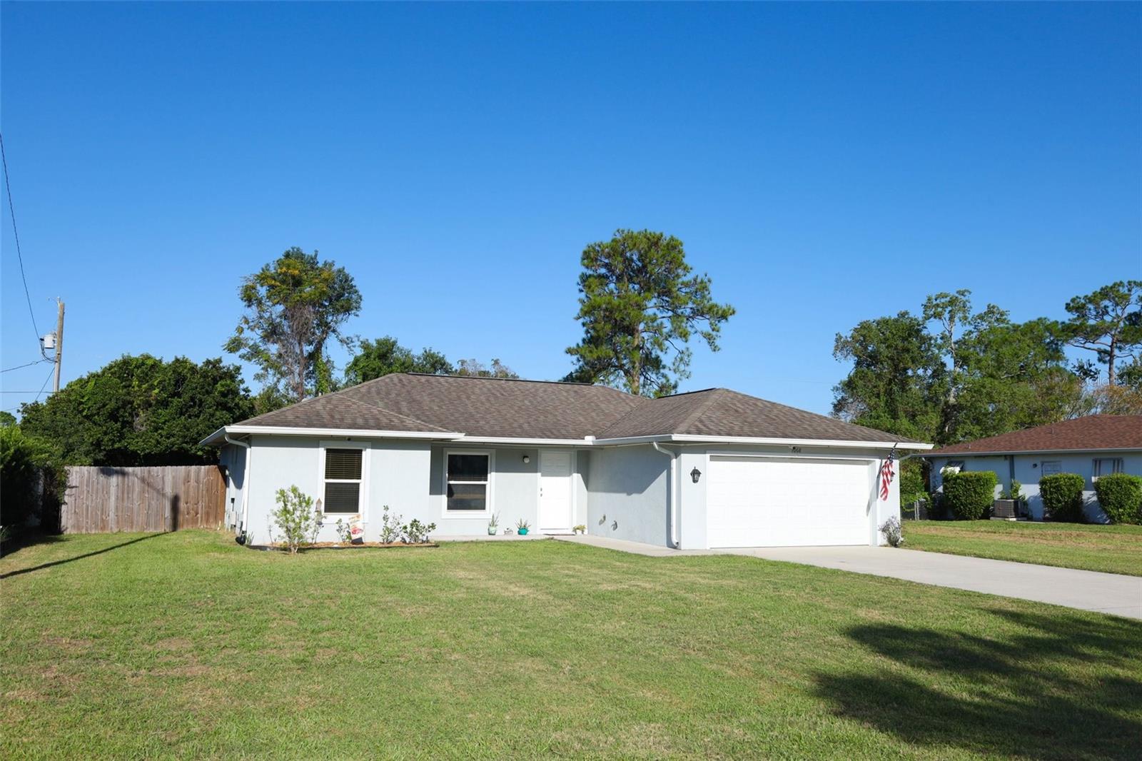 Single Family Residence em DELTONA, FL - Daniel Dourado