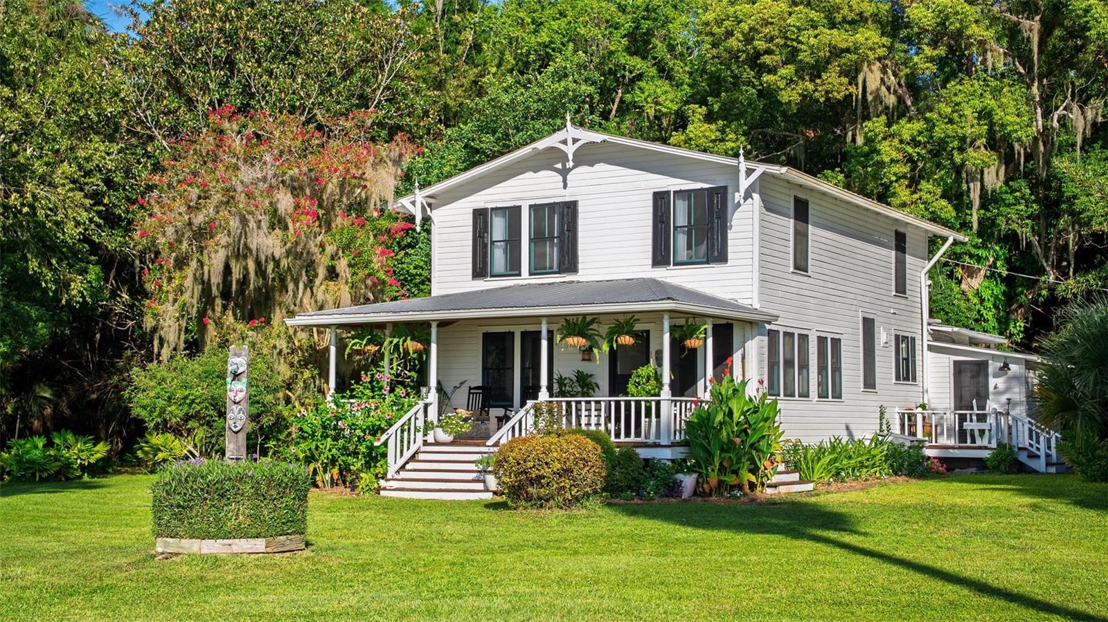 Single Family Residence in GEORGETOWN, FL - Daniel Dourado