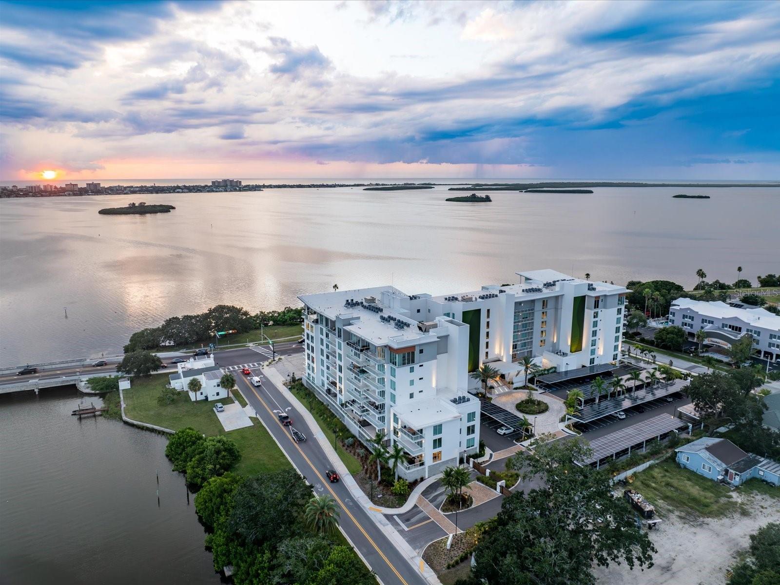 Condominium em CLEARWATER, FL - Daniel Dourado