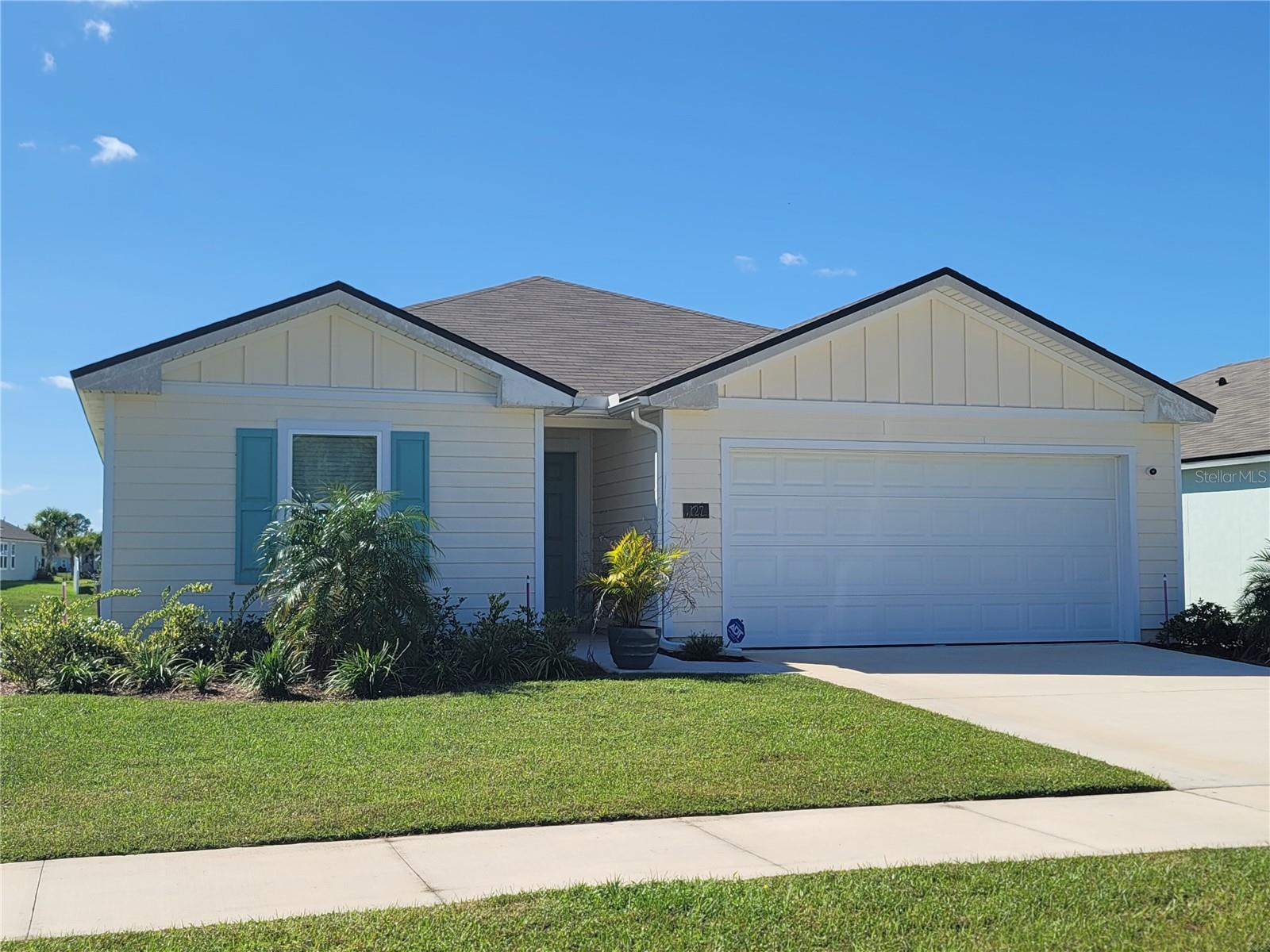 Single Family Residence in PALM COAST, FL - Daniel Dourado