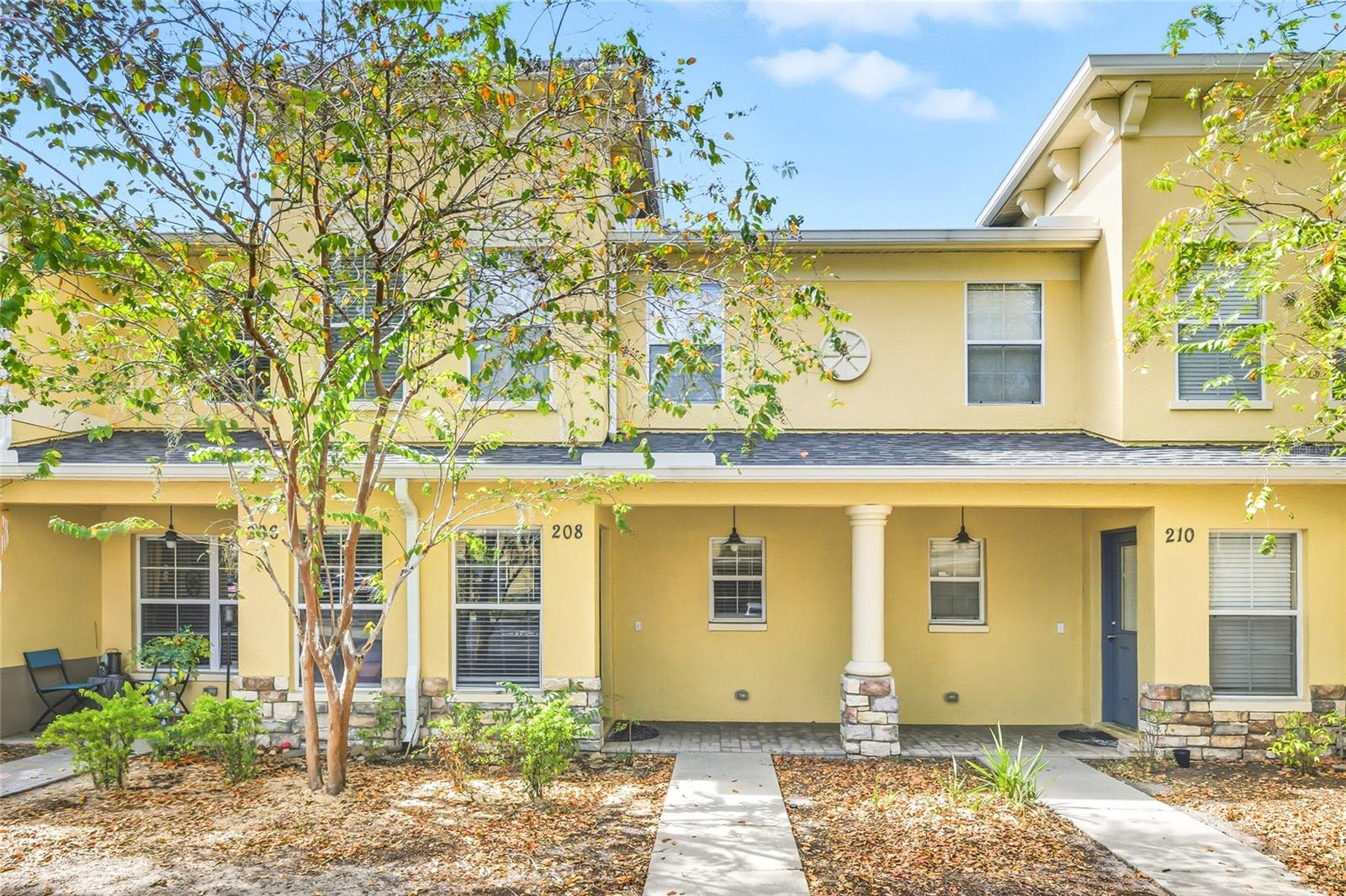 Townhouse in VALRICO, FL - Daniel Dourado