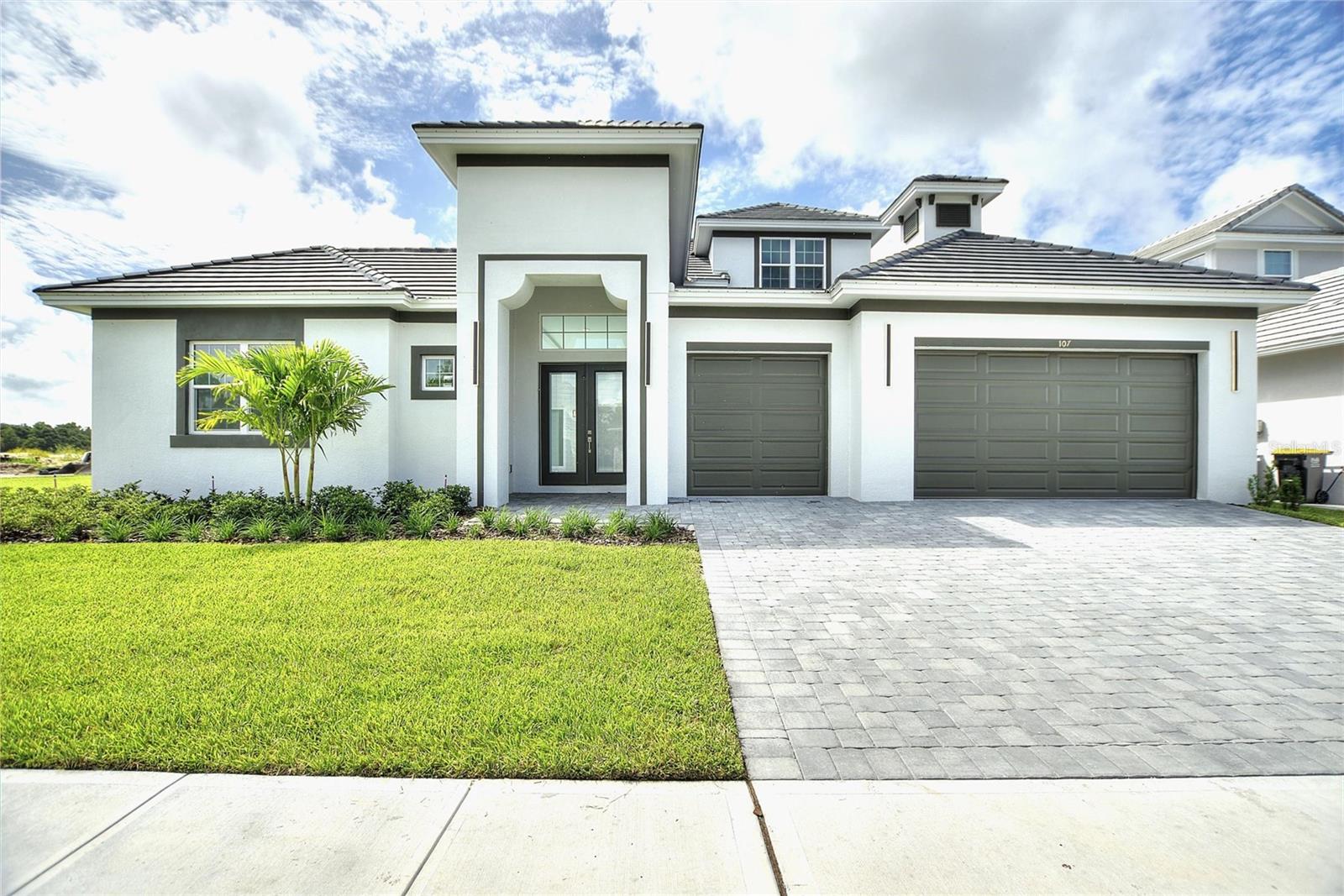 Single Family Residence em DAVENPORT, FL - Daniel Dourado