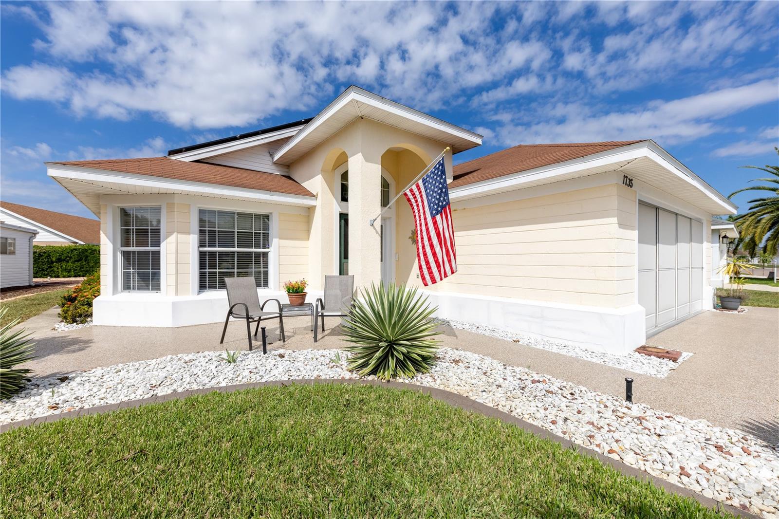 Single Family Residence em DAVENPORT, FL - Daniel Dourado