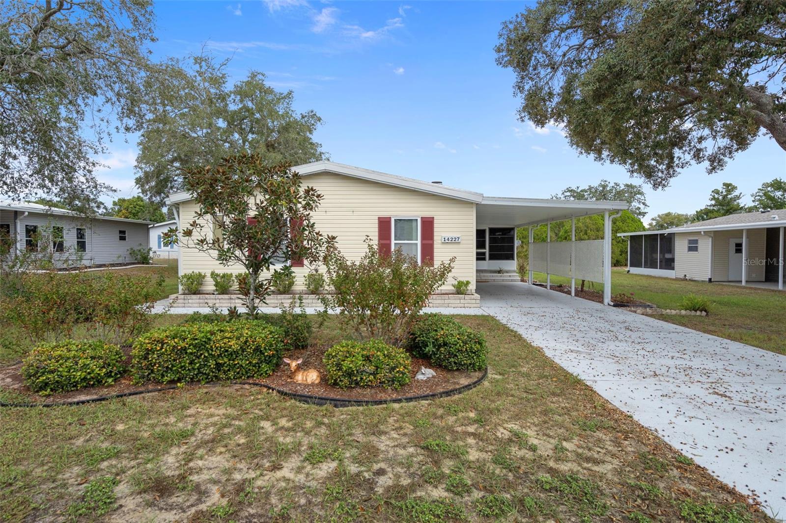 Manufactured Home in BROOKSVILLE, FL - Daniel Dourado