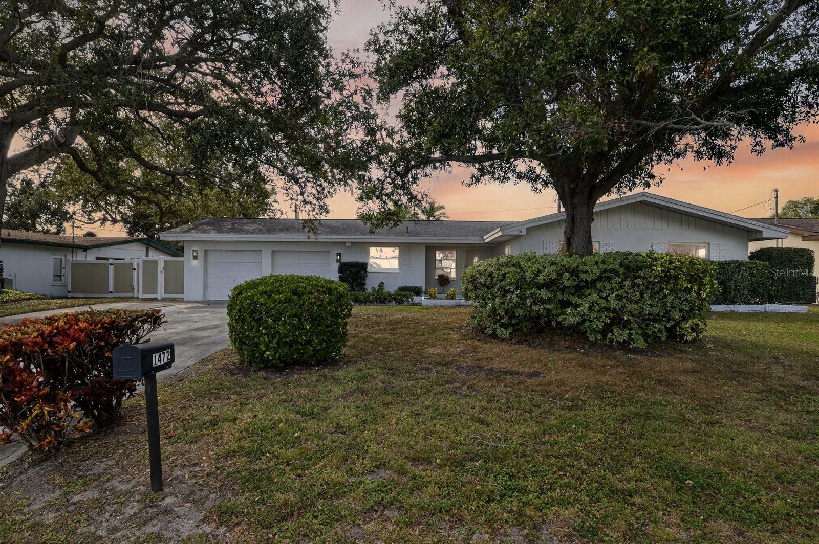 Single Family Residence in CLEARWATER, FL - Daniel Dourado