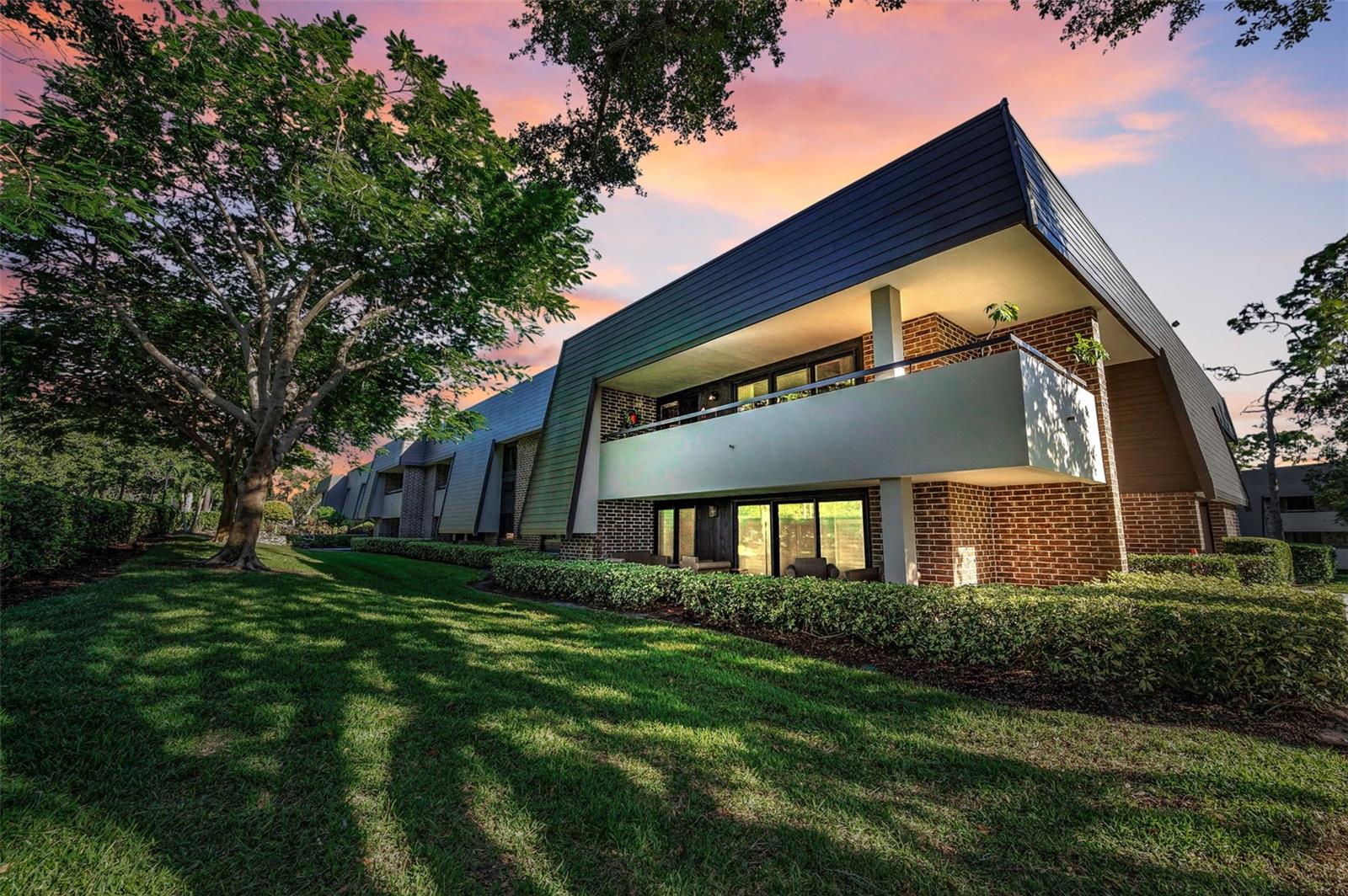 Condominium in PALM HARBOR, FL - Daniel Dourado