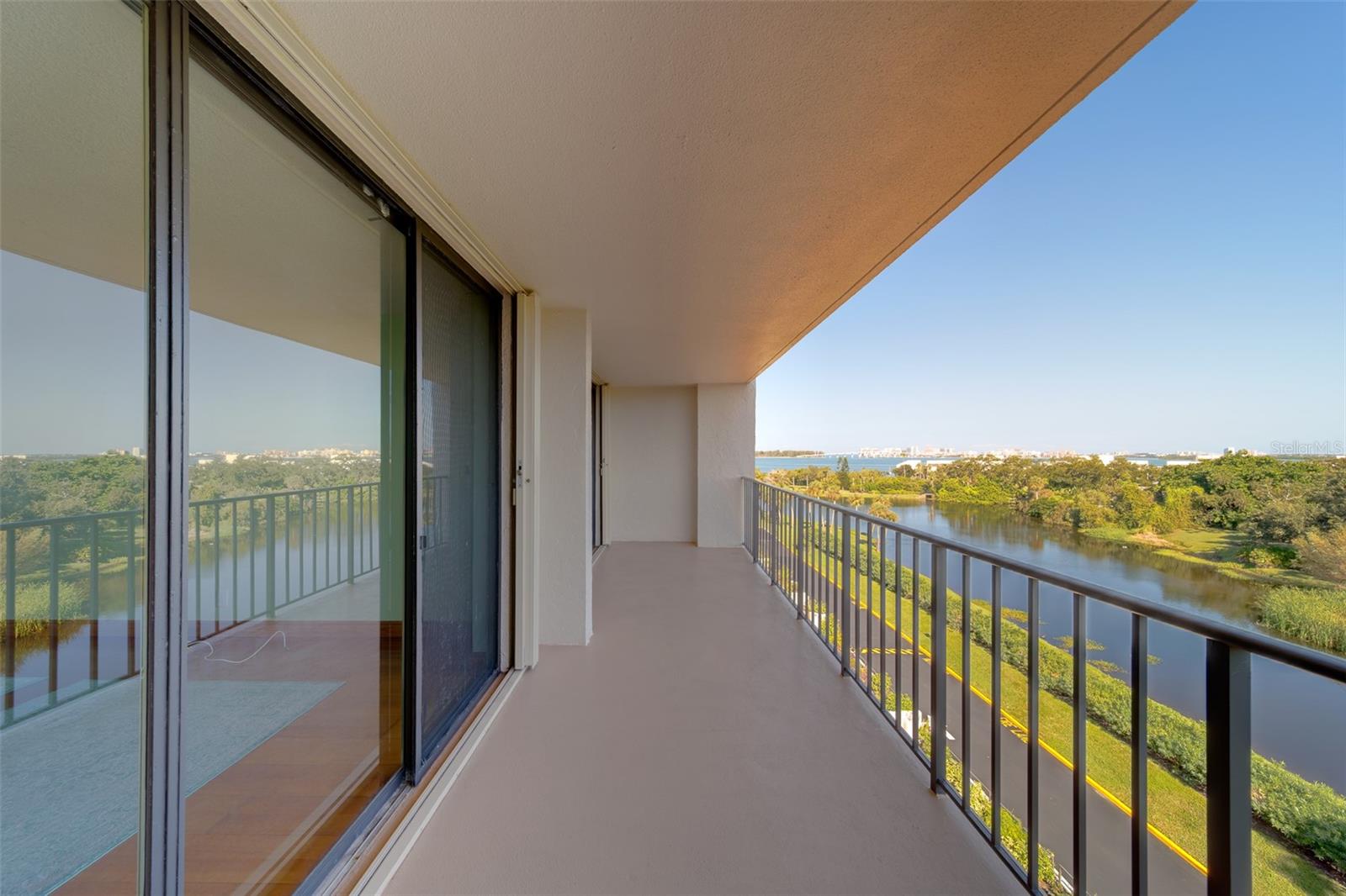 Condominium in BELLEAIR, FL - Daniel Dourado