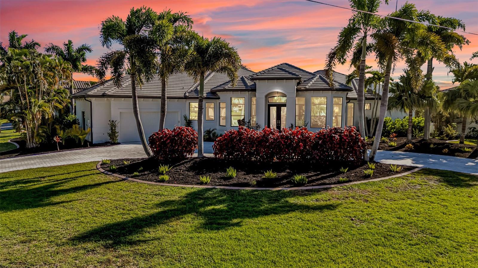 Single Family Residence em PUNTA GORDA, FL - Daniel Dourado