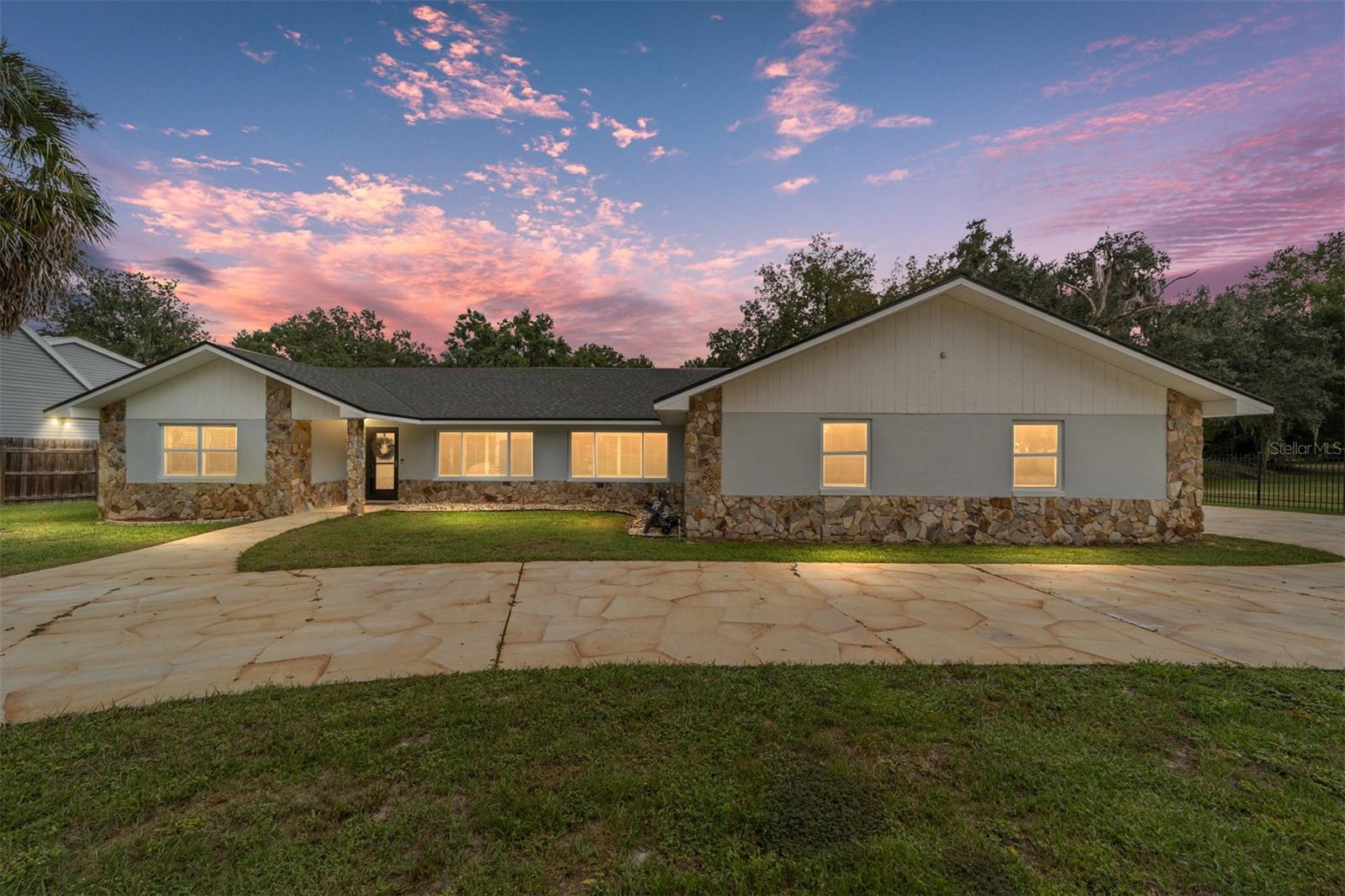 Single Family Residence em INVERNESS, FL - Daniel Dourado