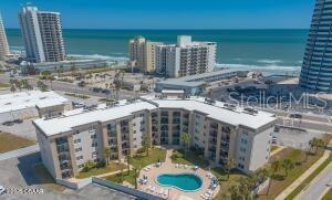 Condominium em DAYTONA BEACH SHORES, FL - Daniel Dourado