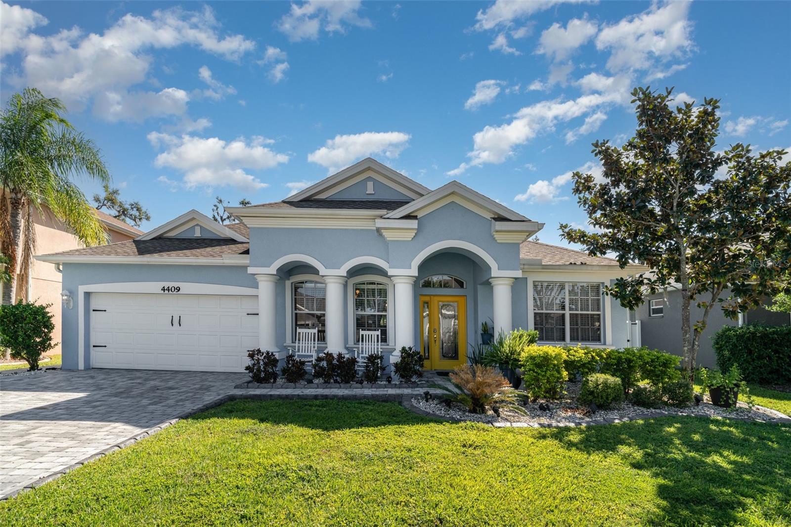 Single Family Residence in PARRISH, FL - Daniel Dourado