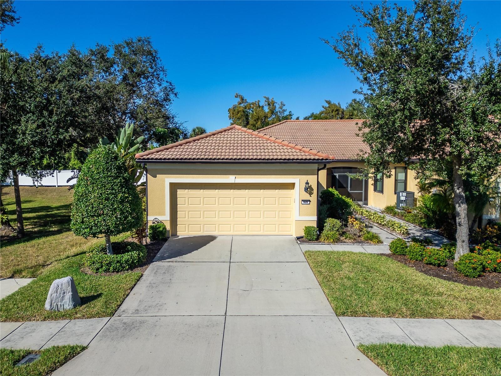 Villa in APOLLO BEACH, FL - Daniel Dourado