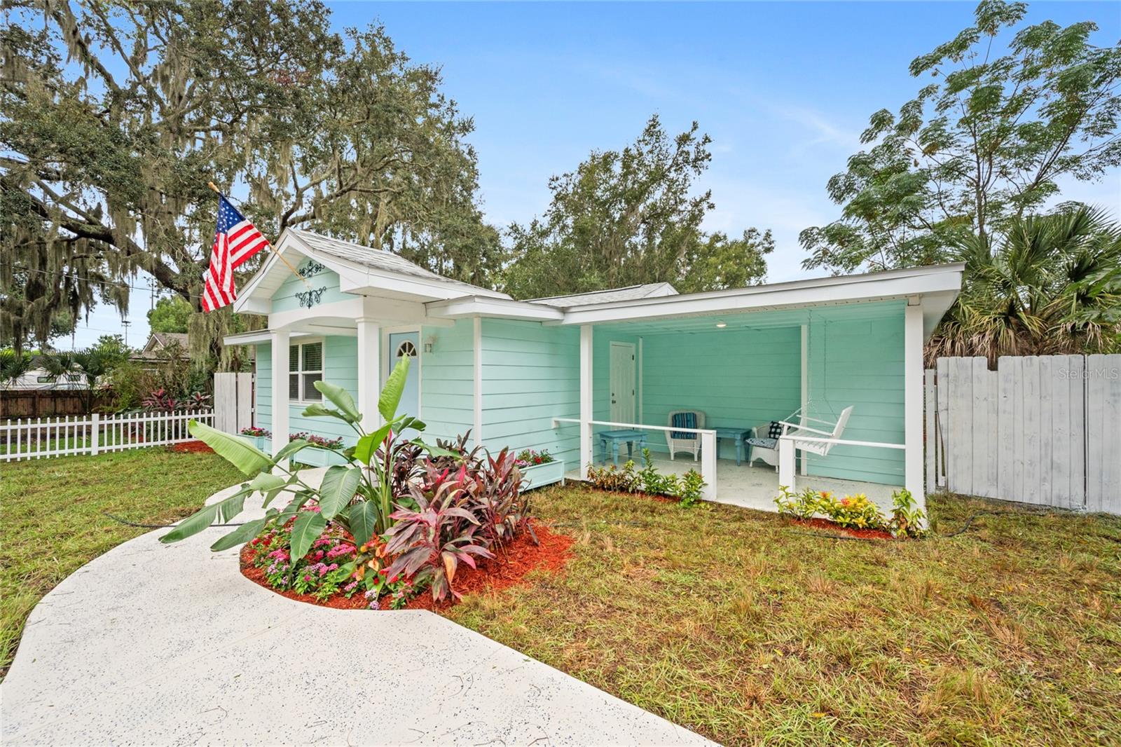 Single Family Residence em MOUNT DORA, FL - Daniel Dourado