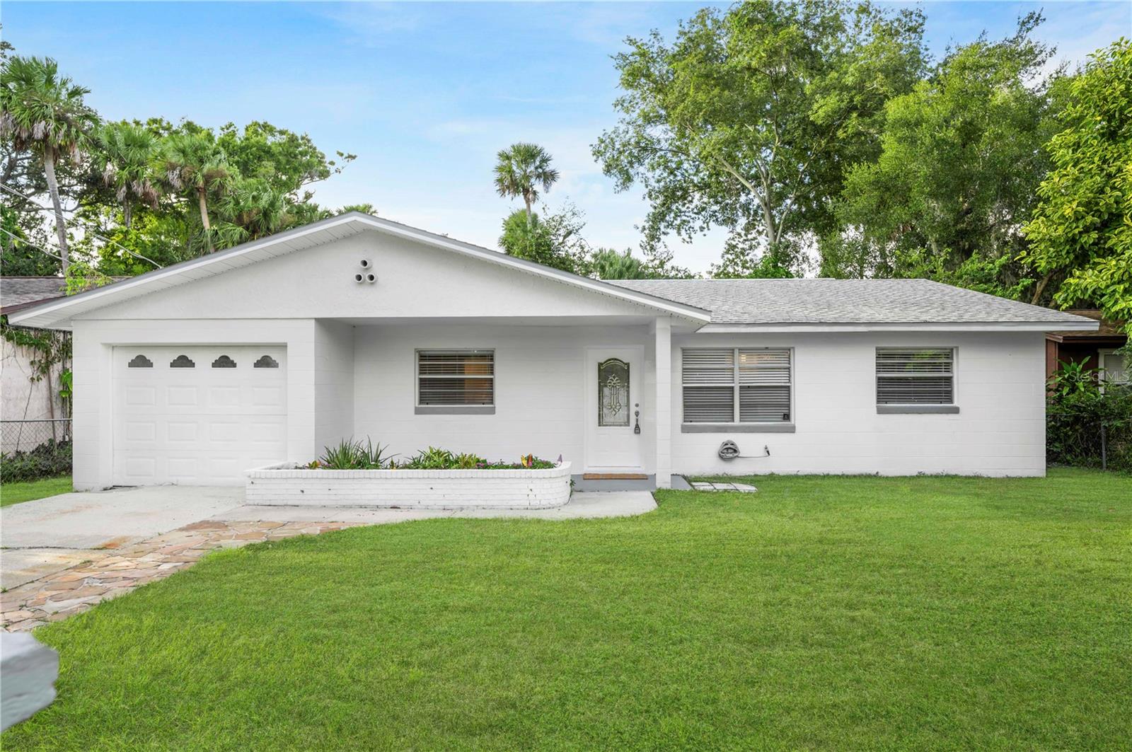 Single Family Residence in DAYTONA BEACH, FL - Daniel Dourado