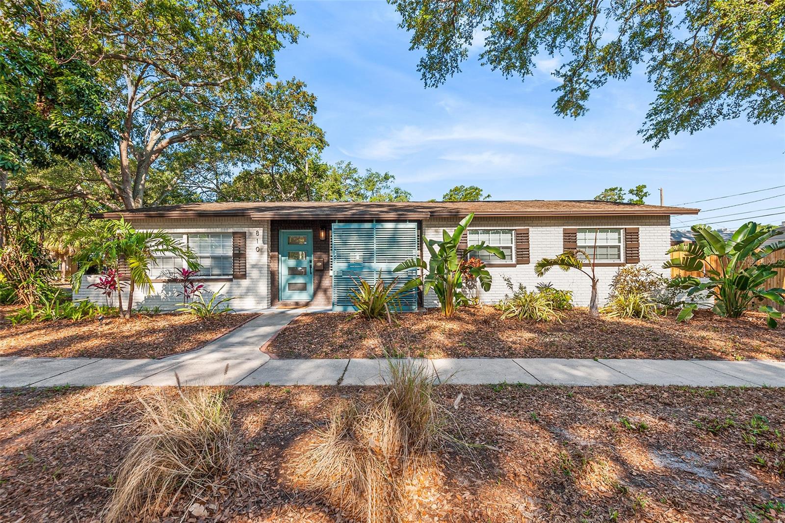 Single Family Residence em ST PETERSBURG, FL - Daniel Dourado