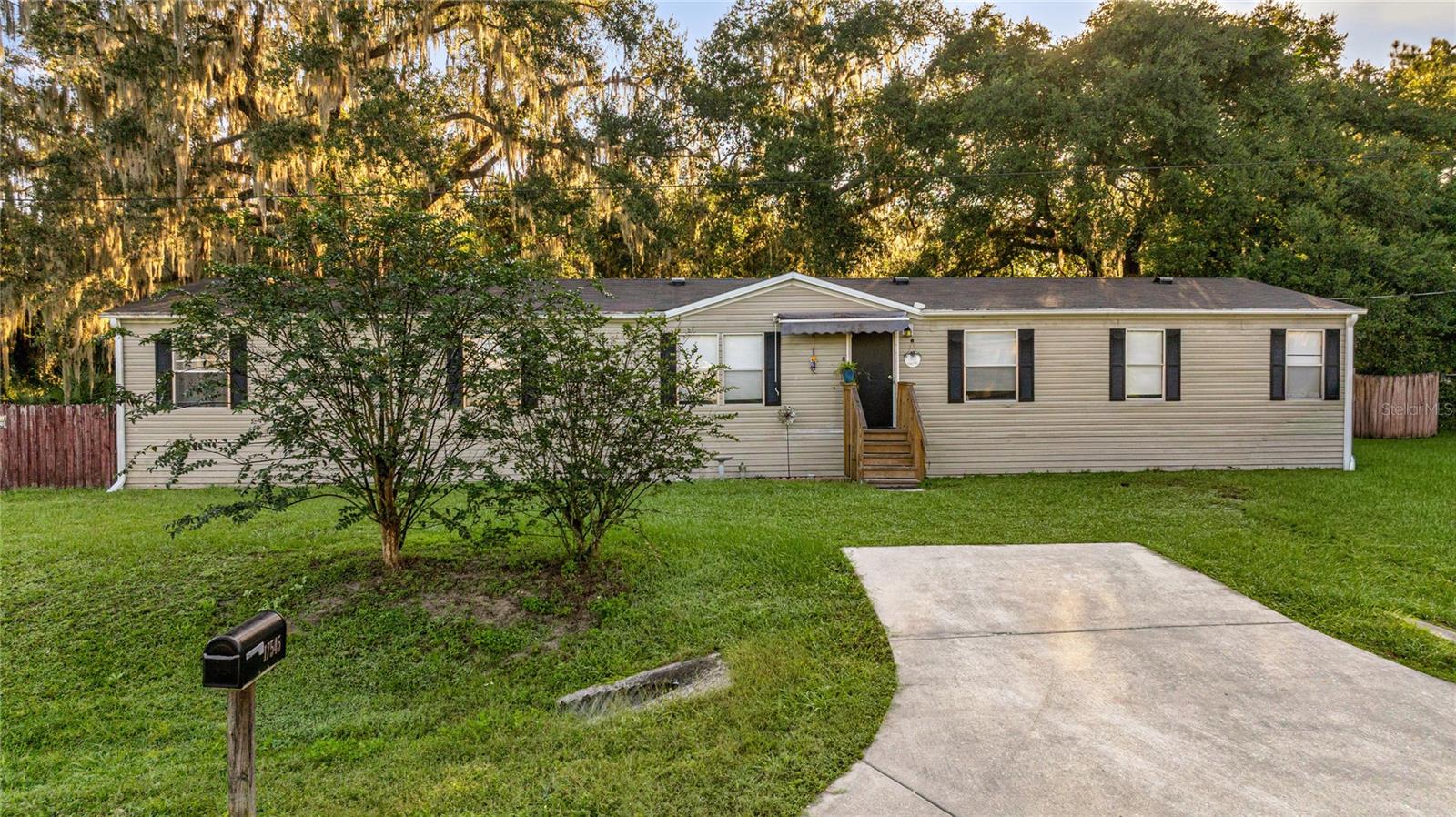 Manufactured Home em CITRA, FL - Daniel Dourado