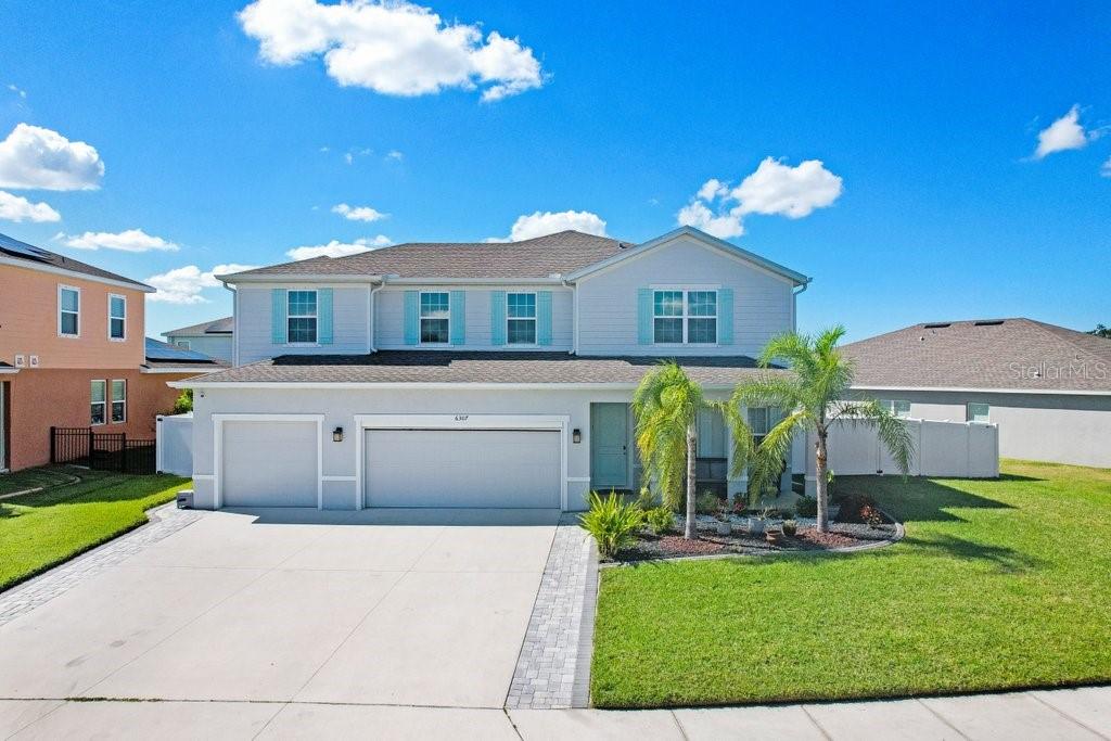 Single Family Residence in PARRISH, FL - Daniel Dourado