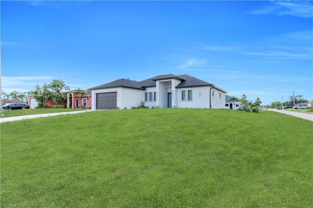 Single Family Residence in LEHIGH ACRES, FL - Daniel Dourado