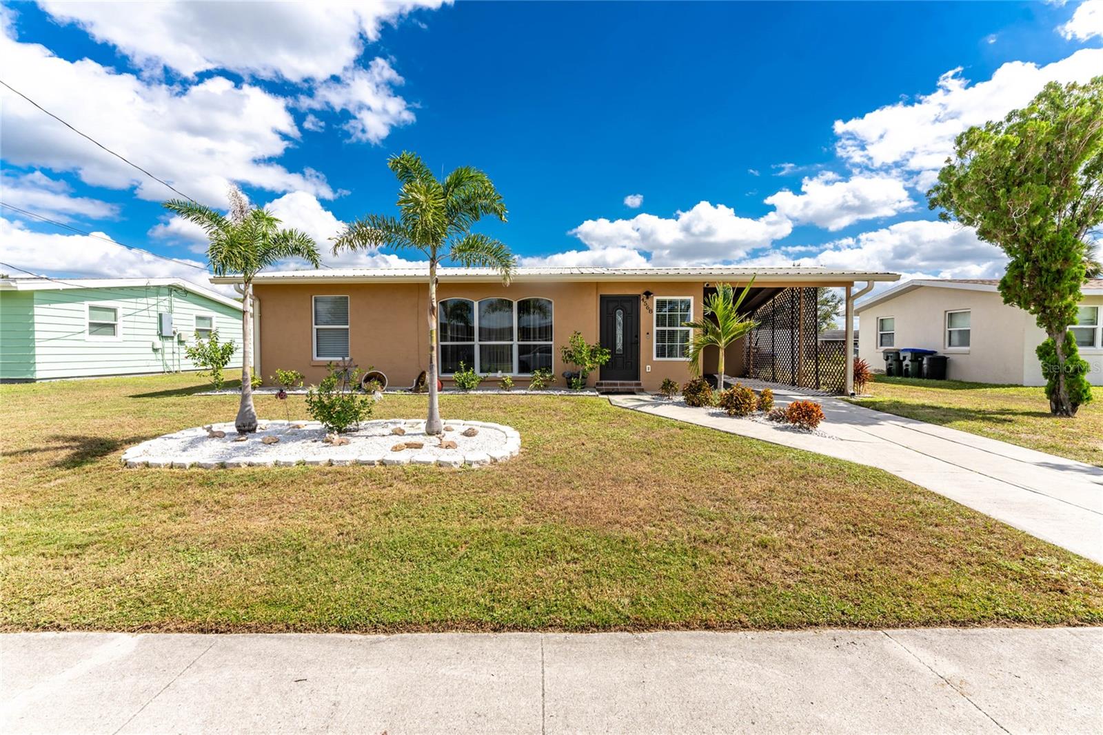 Single Family Residence in NORTH PORT, FL - Daniel Dourado