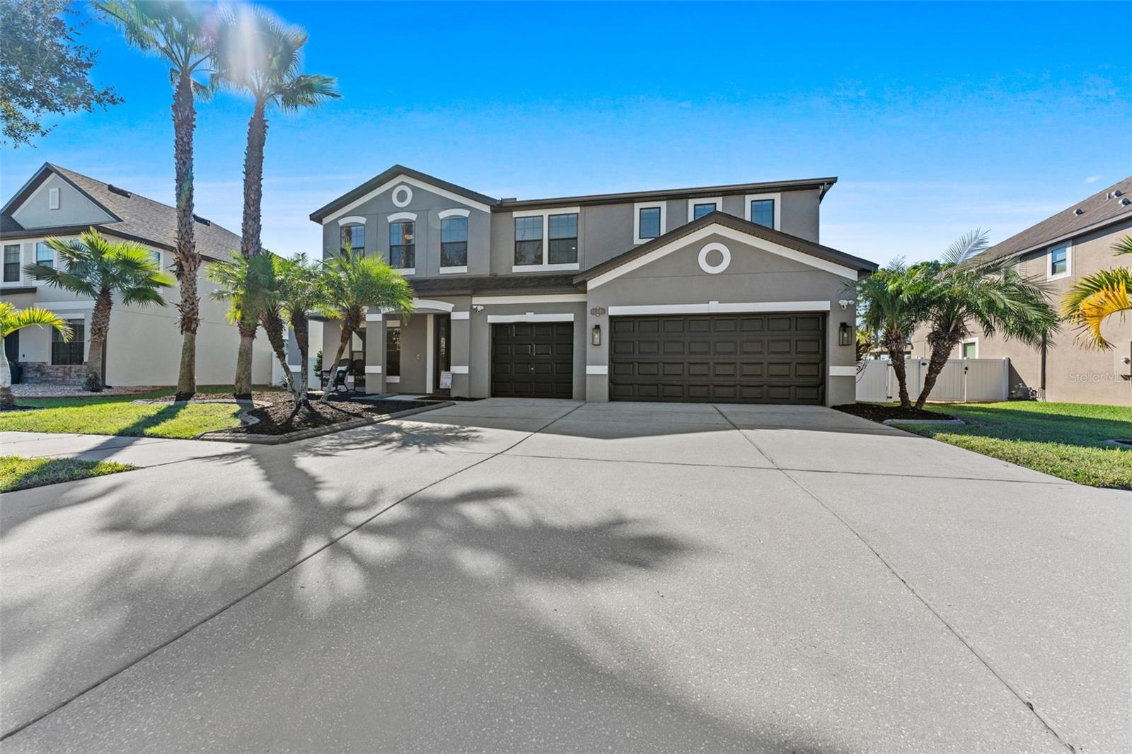 Single Family Residence in RIVERVIEW, FL - Daniel Dourado