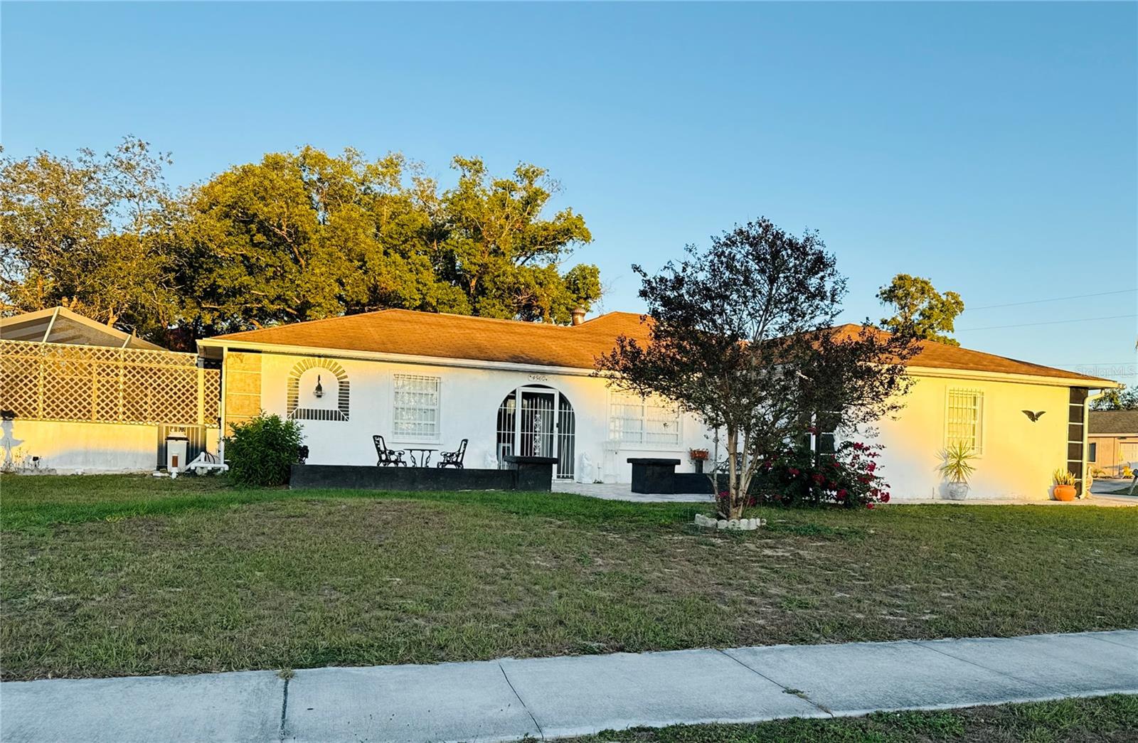 Single Family Residence em SPRING HILL, FL - Daniel Dourado