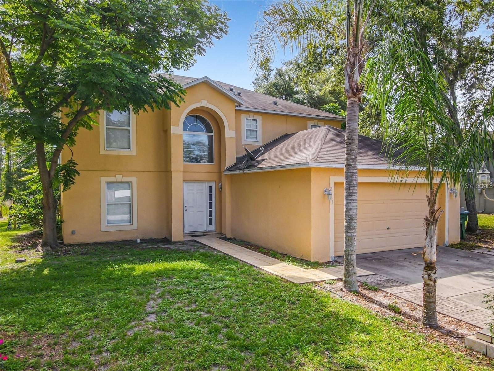 Single Family Residence in DELTONA, FL - Daniel Dourado