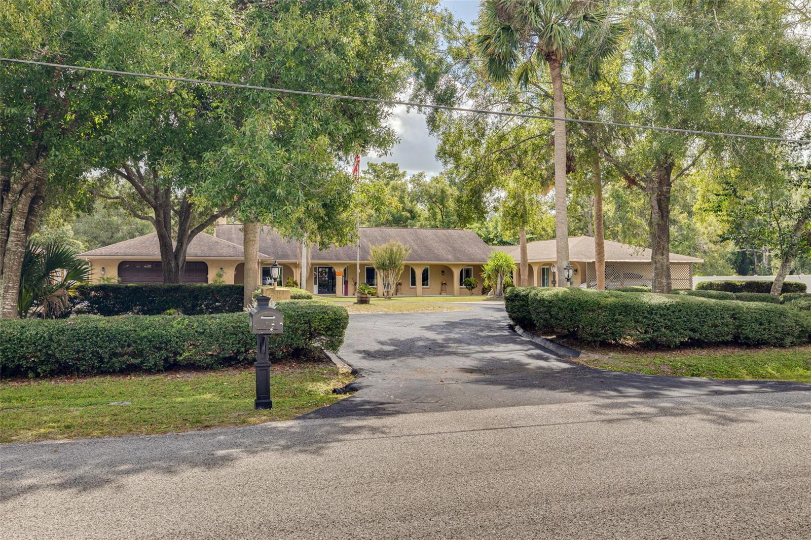 Single Family Residence em NEW PORT RICHEY, FL - Daniel Dourado