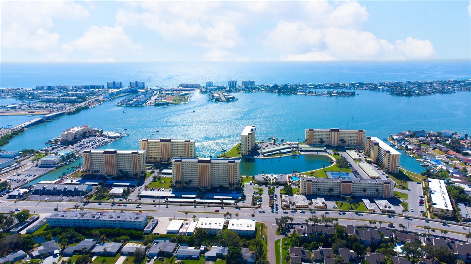 Condominium em ST PETERSBURG, FL - Daniel Dourado