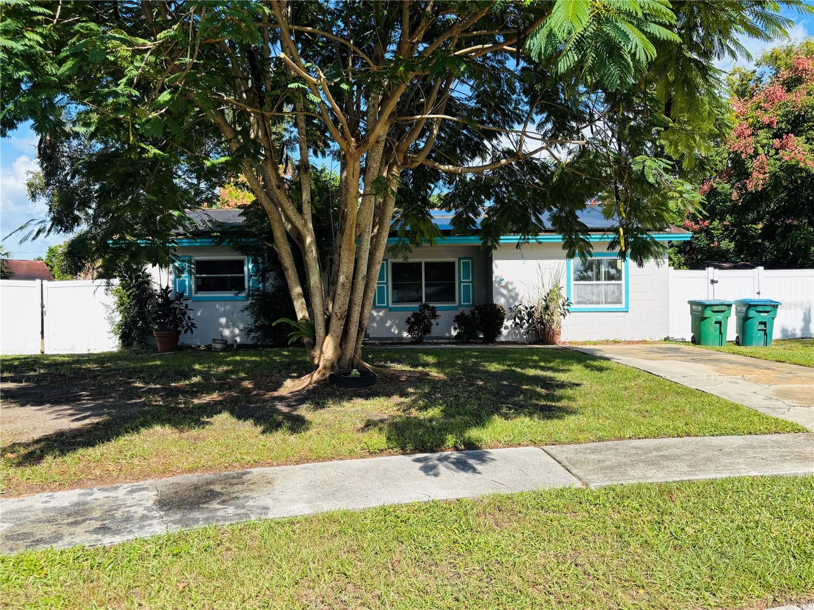 Single Family Residence in LONGWOOD, FL - Daniel Dourado