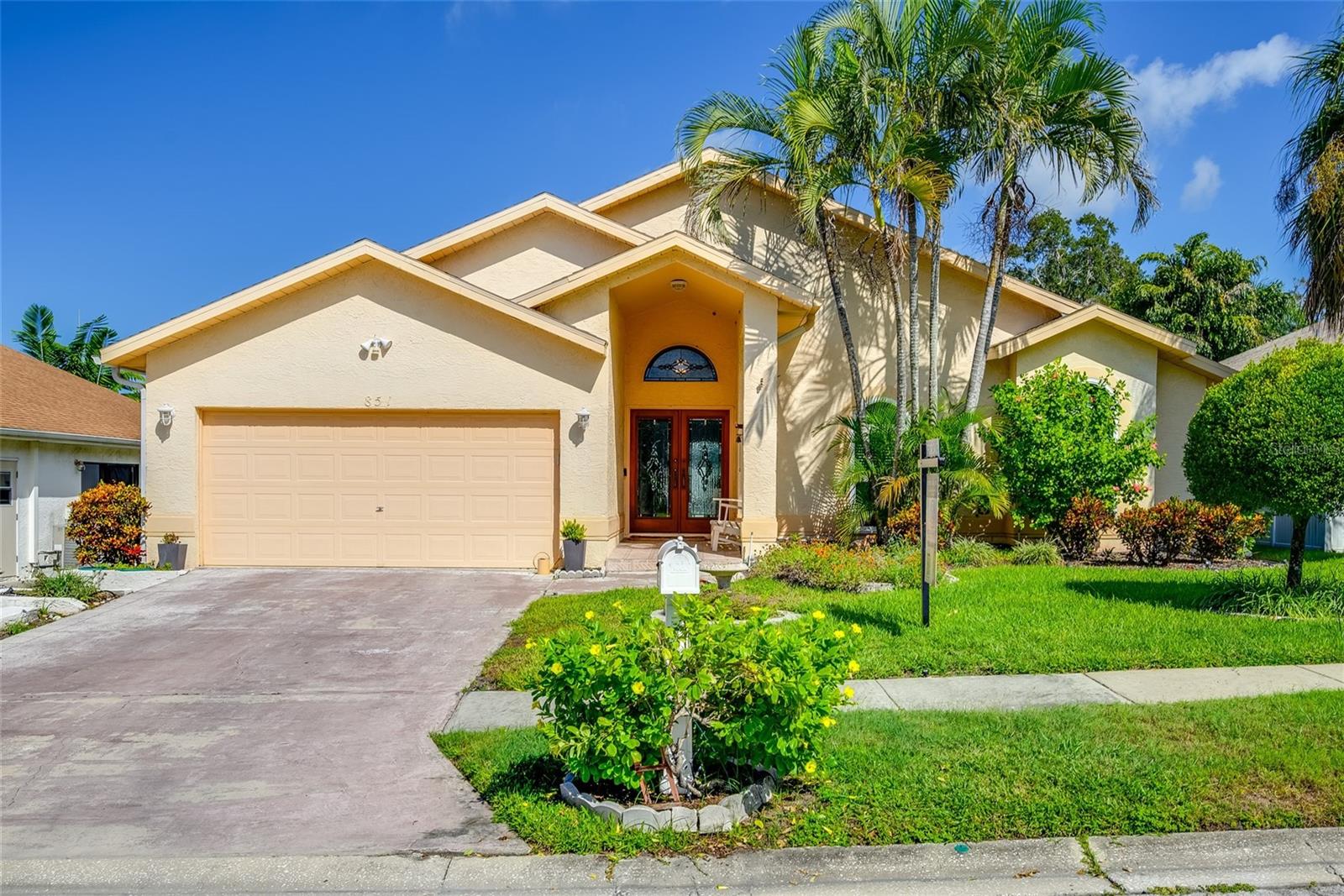Single Family Residence in PALM HARBOR, FL - Daniel Dourado