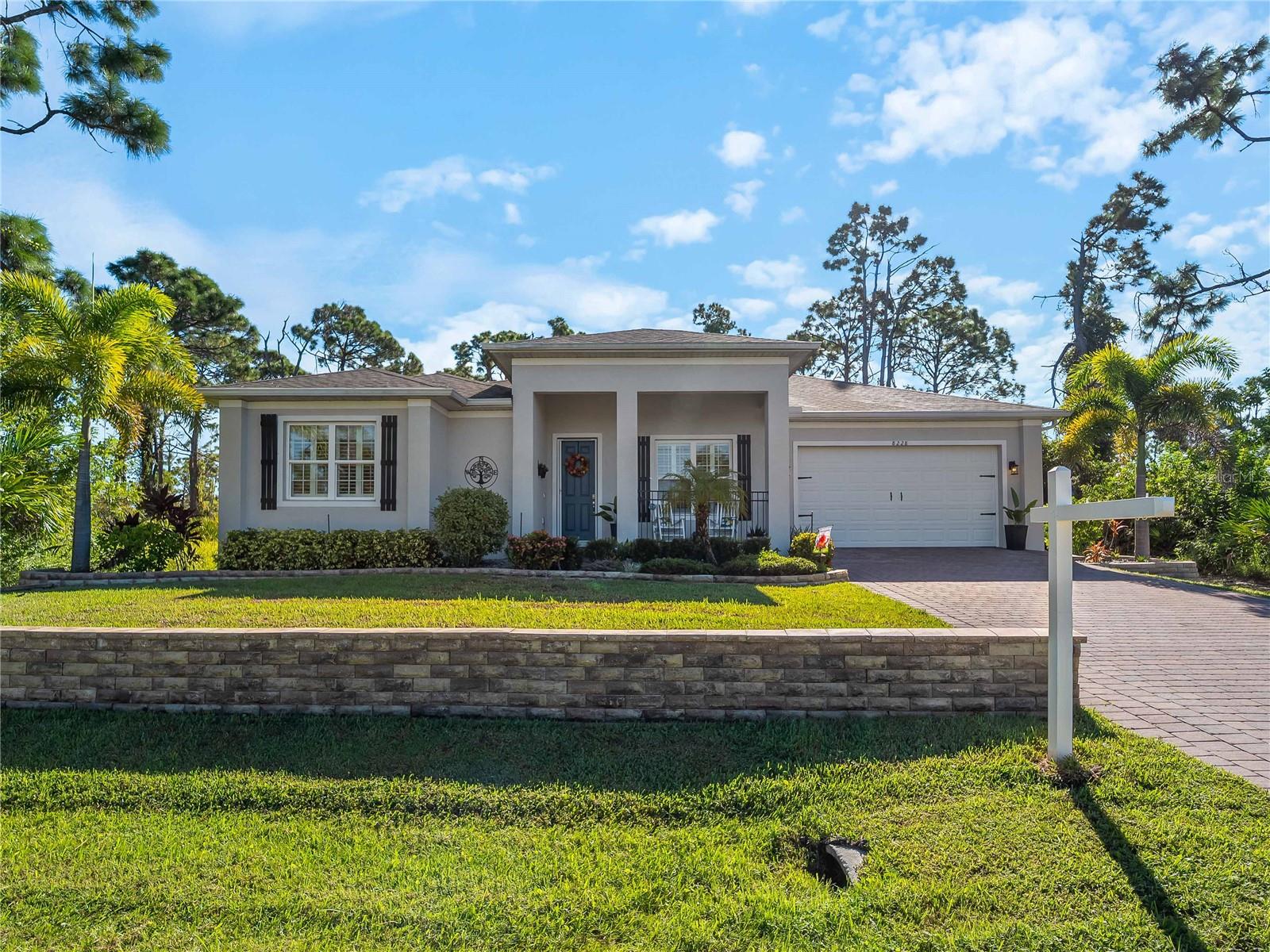 Single Family Residence em PORT CHARLOTTE, FL - Daniel Dourado