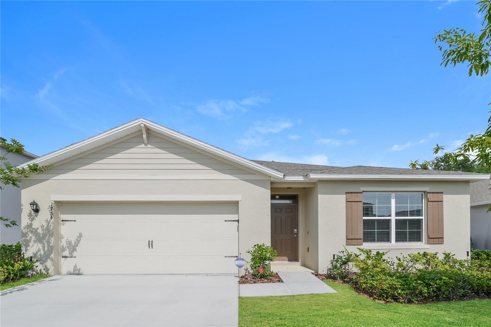 Single Family Residence em MOUNT DORA, FL - Daniel Dourado