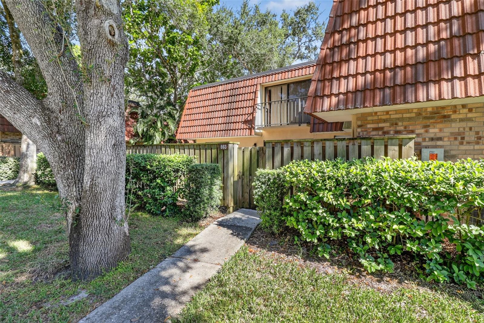 Townhouse in PALM HARBOR, FL - Daniel Dourado