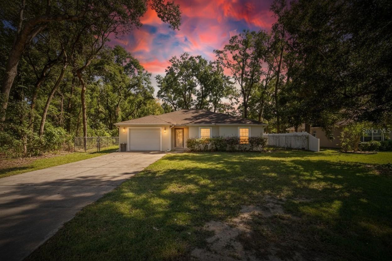 Single Family Residence in SUMMERFIELD, FL - Daniel Dourado
