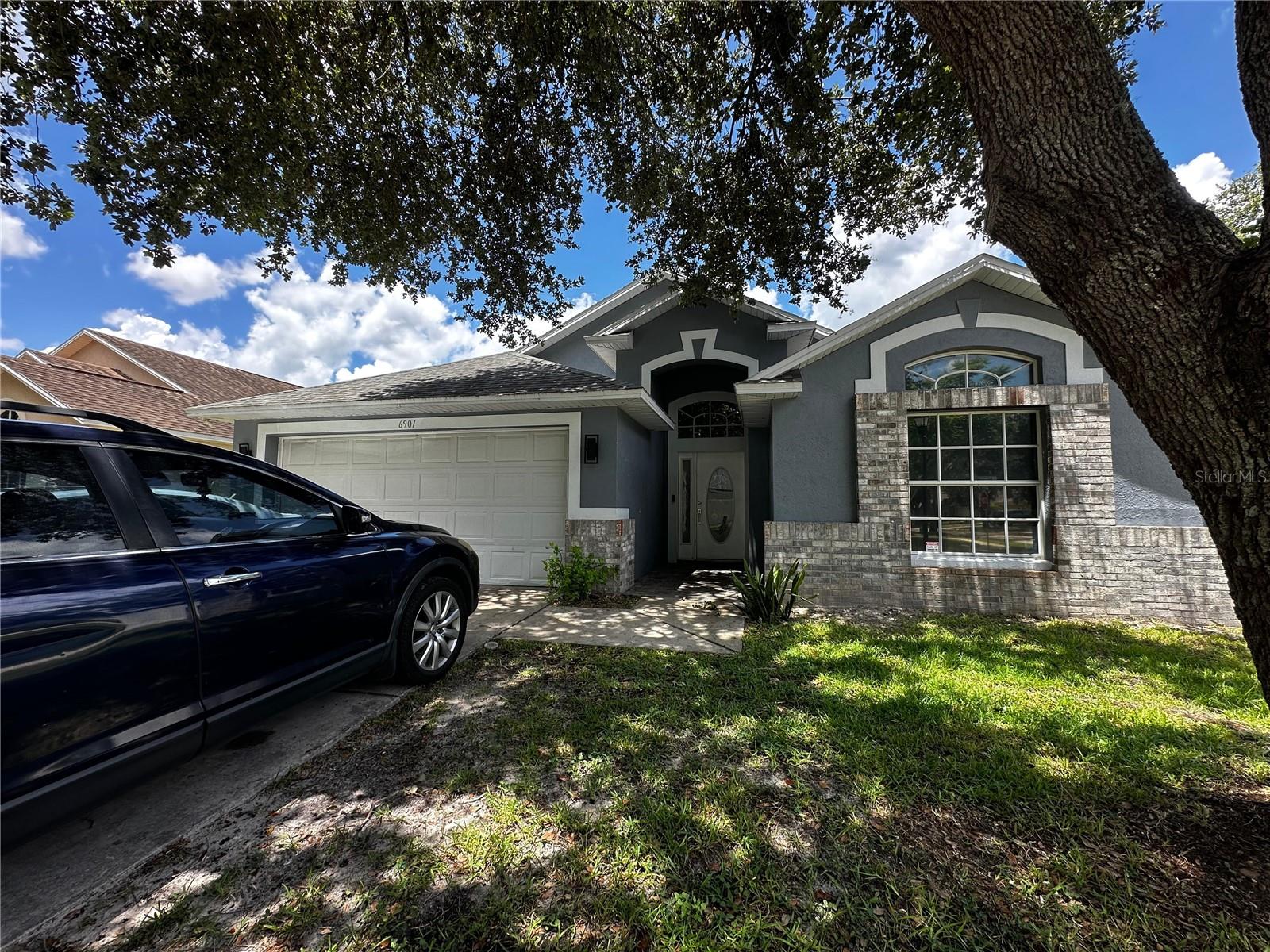 Single Family Residence in RIVERVIEW, FL - Daniel Dourado