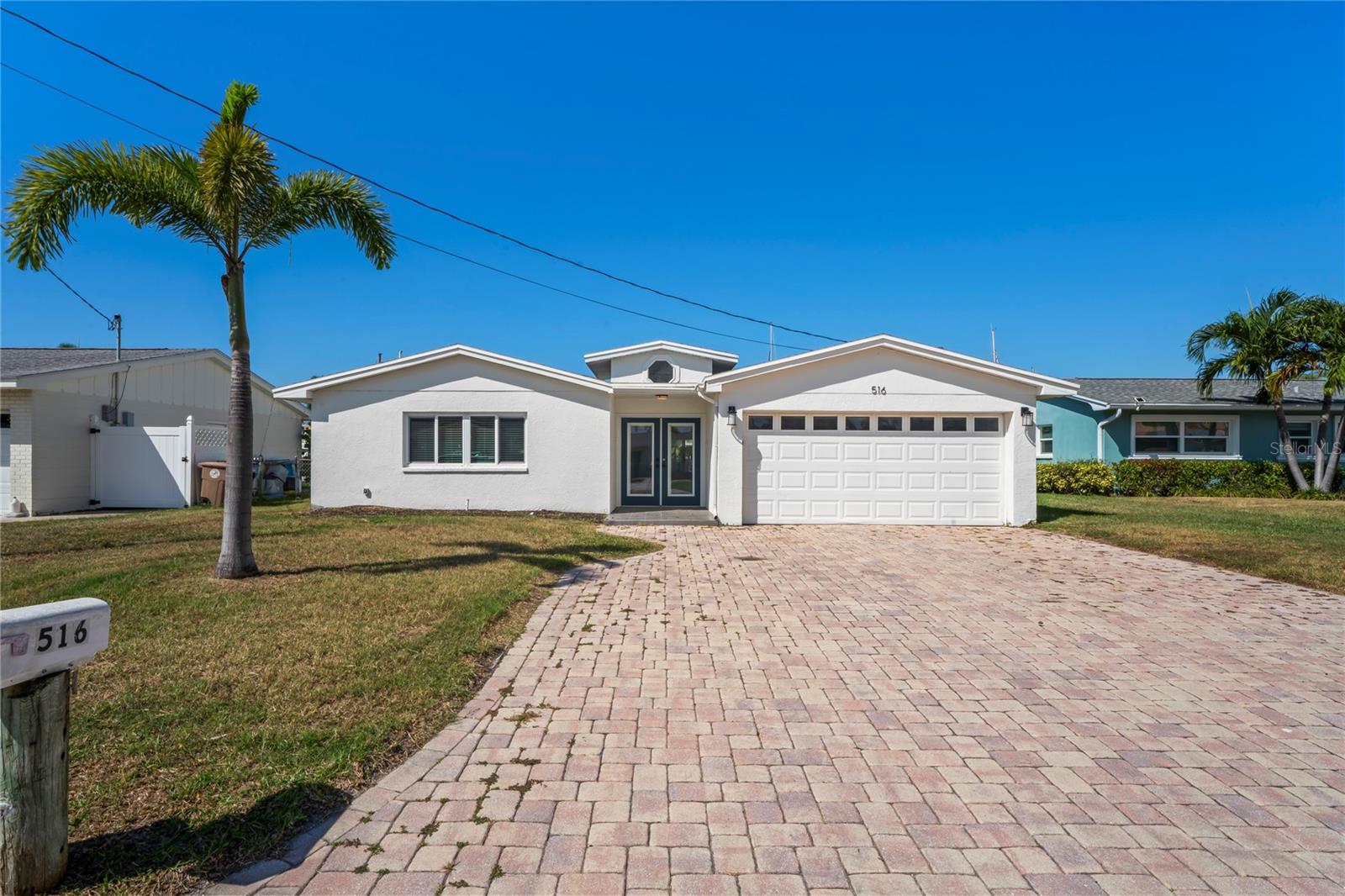 Single Family Residence em MADEIRA BEACH, FL - Daniel Dourado