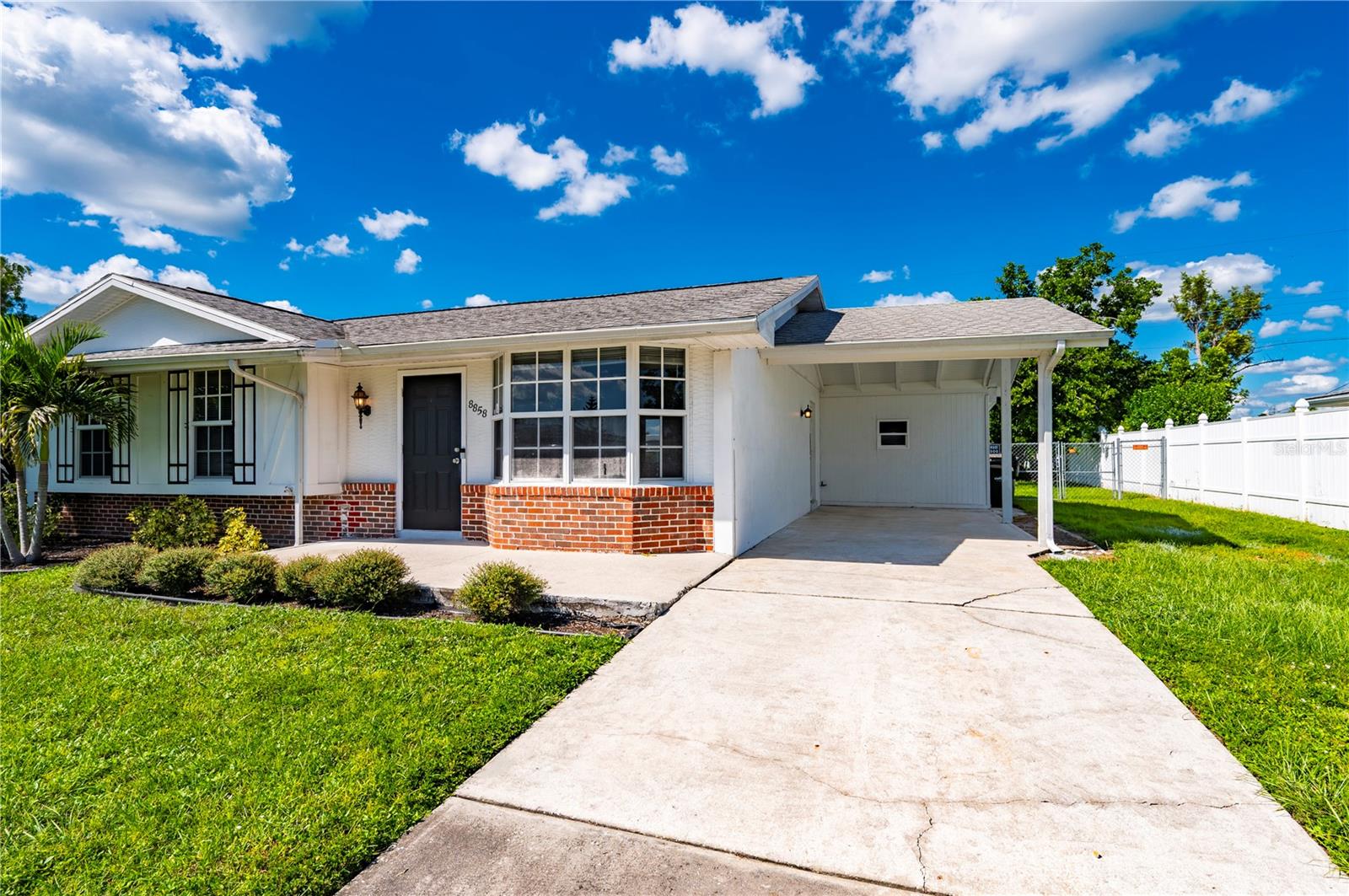 Single Family Residence in NORTH PORT, FL - Daniel Dourado