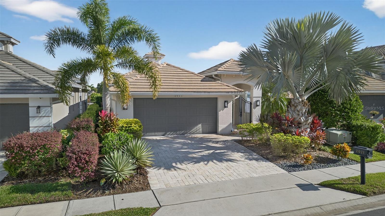 Single Family Residence em DAVENPORT, FL - Daniel Dourado