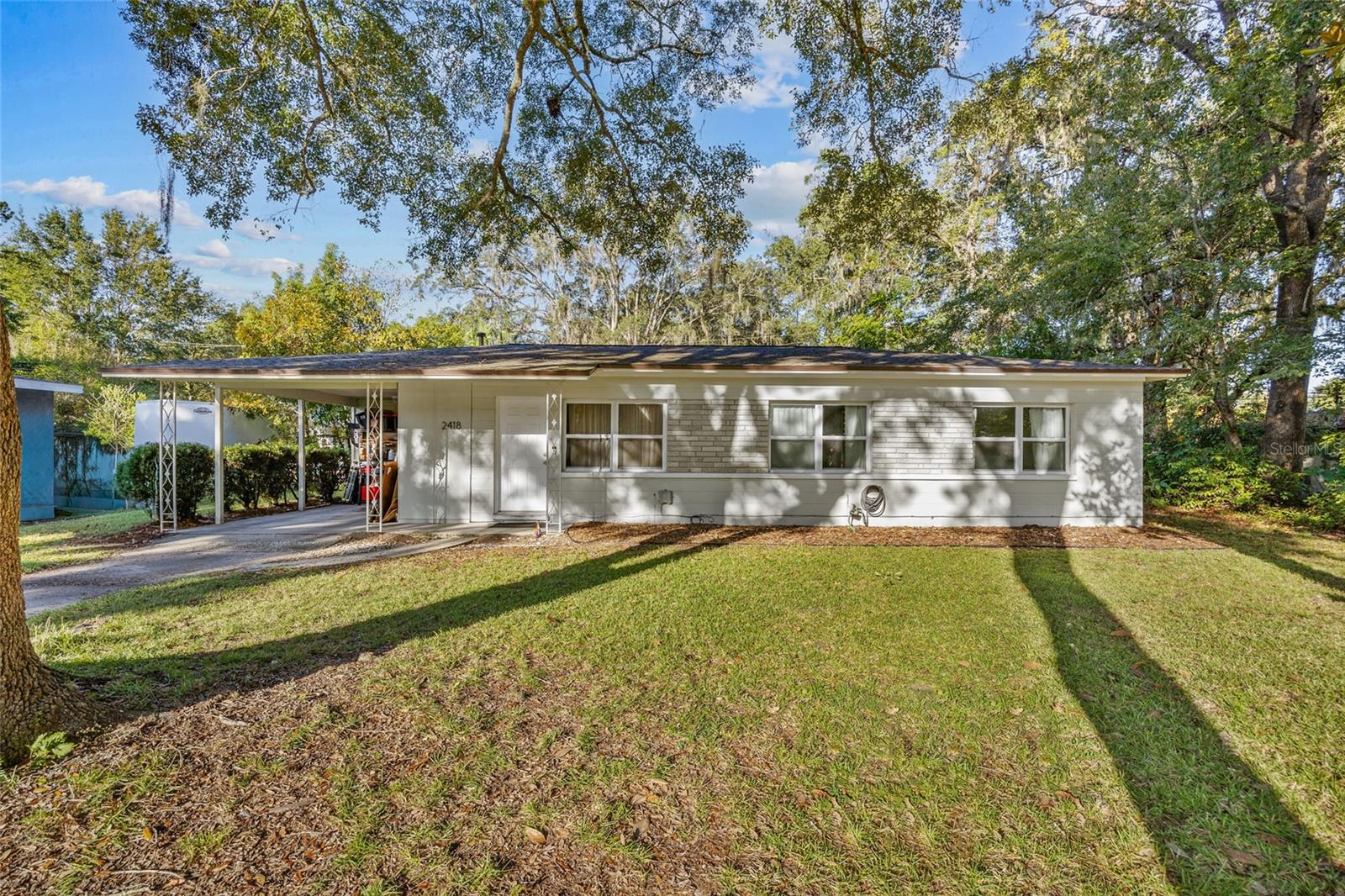 Single Family Residence in GAINESVILLE, FL - Daniel Dourado