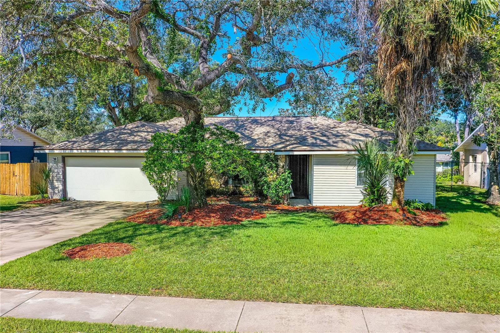 Single Family Residence em PORT ORANGE, FL - Daniel Dourado