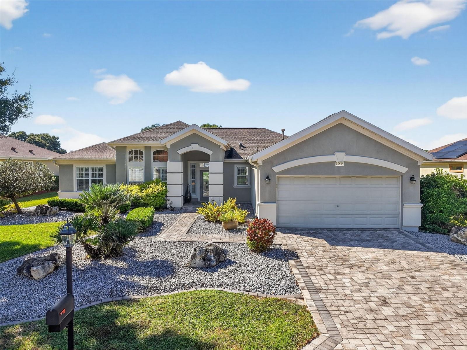 Single Family Residence in SUMMERFIELD, FL - Daniel Dourado