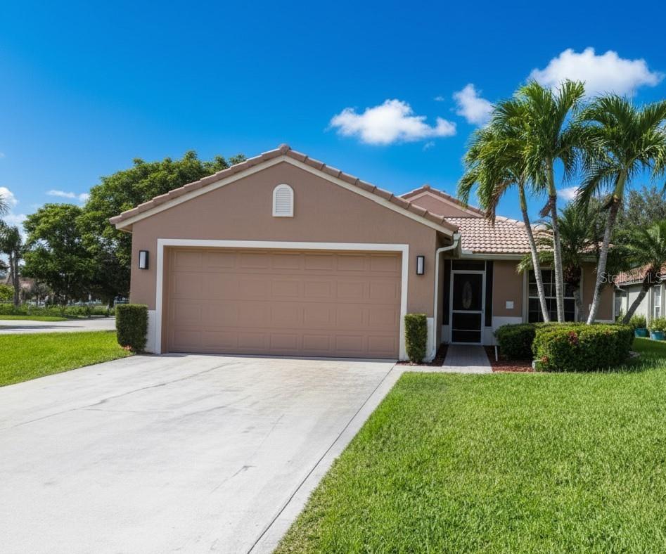 Single Family Residence em PORT ST LUCIE, FL - Daniel Dourado