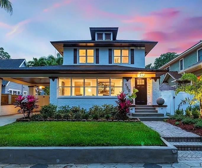 Single Family Residence em ST PETERSBURG, FL - Daniel Dourado