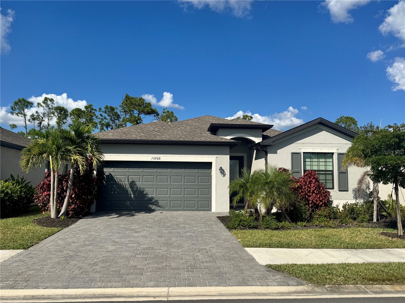 Single Family Residence em PORT CHARLOTTE, FL - Daniel Dourado