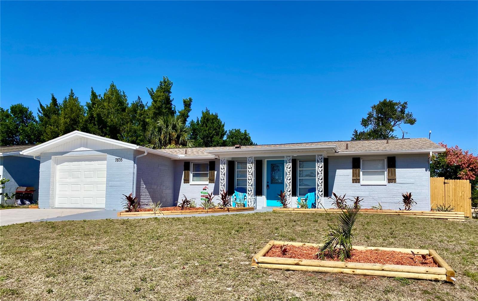 Single Family Residence in PORT RICHEY, FL - Daniel Dourado